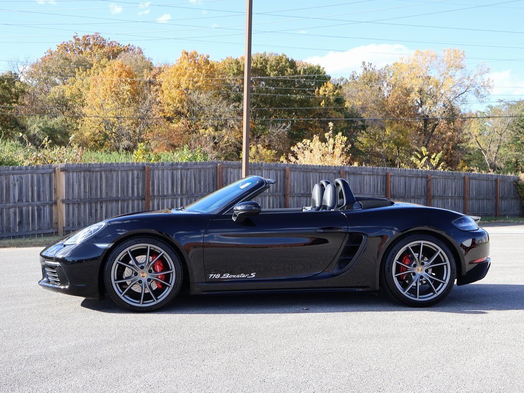 2019 Porsche Boxster S photo 2