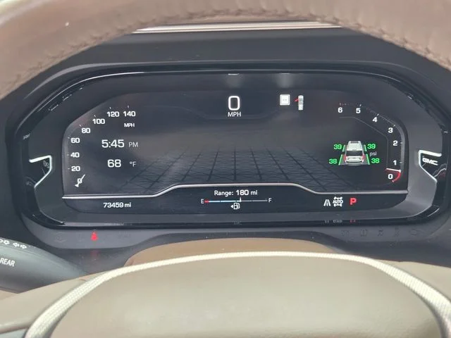 Used 2022 White GMC Denali image 23
