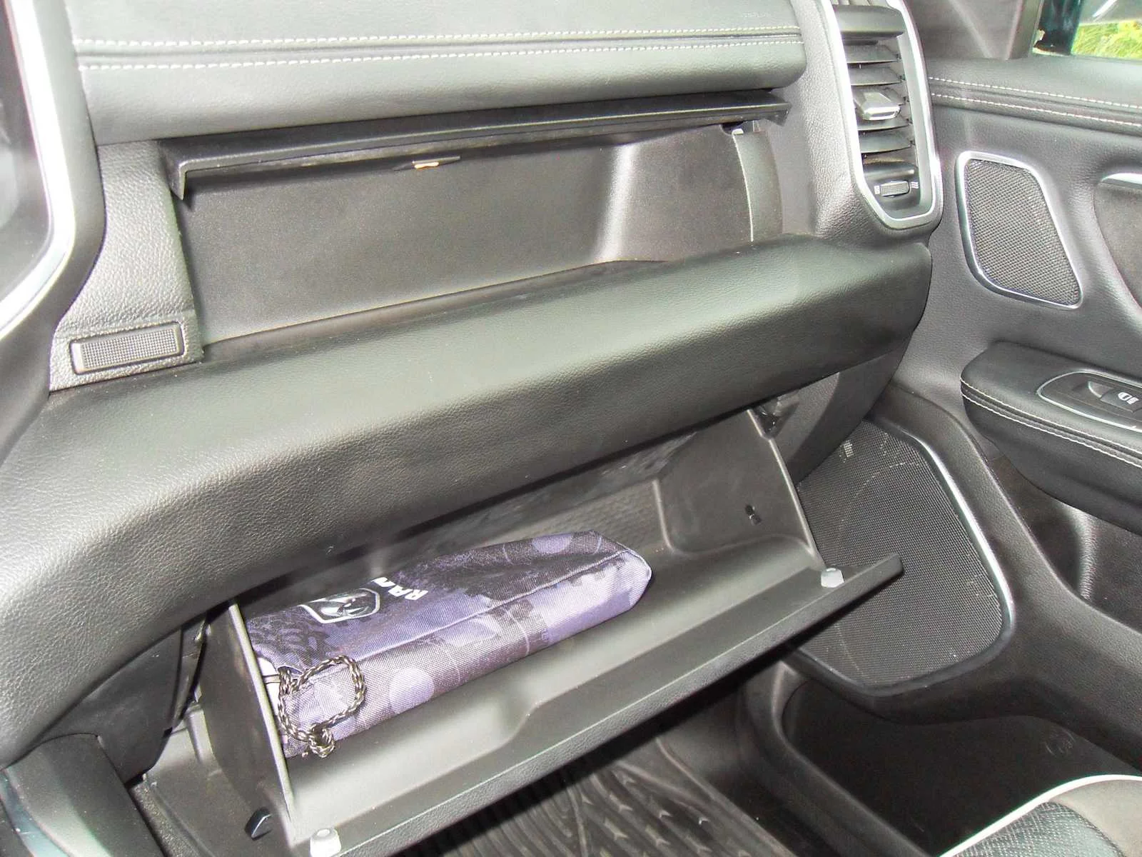 Used 2023 Bright White Clearcoat Ram Laramie image 35