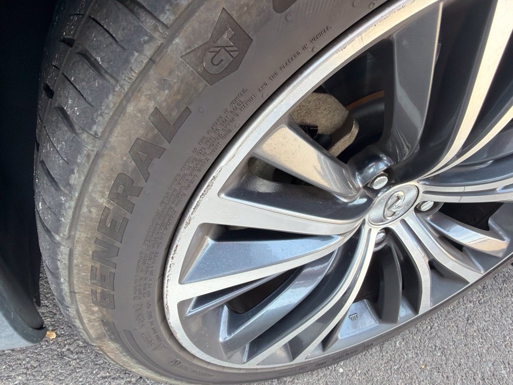 Used 2018 Blue INFINITI 3.0t LUXE image 12
