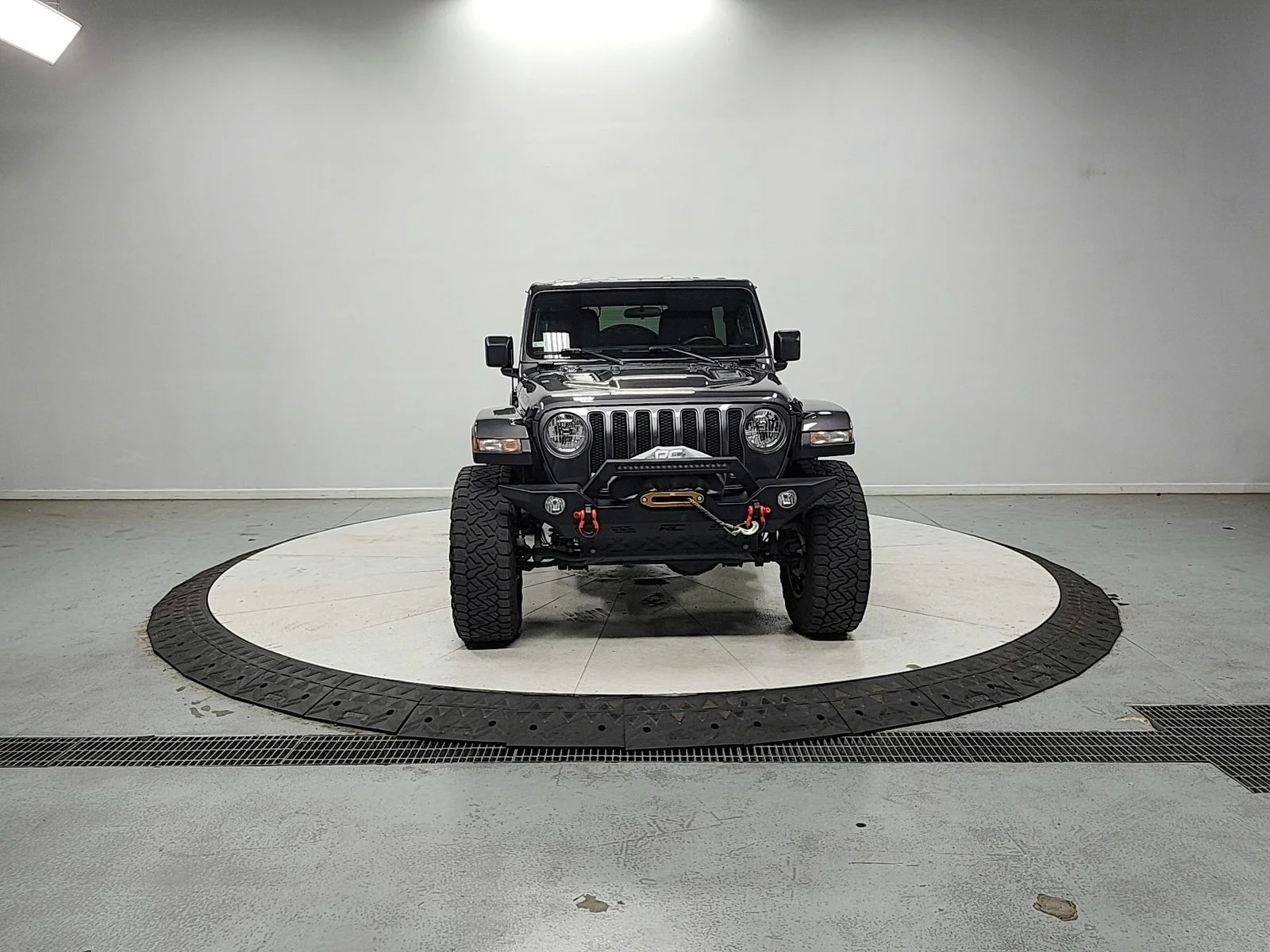 Used 2021 Gray Jeep Unlimited Rubicon image 2
