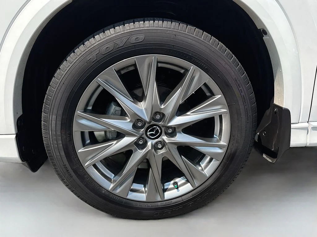 Certified Used 2025 White Metallic Mazda 2.5 S Premium Plus Package image 31
