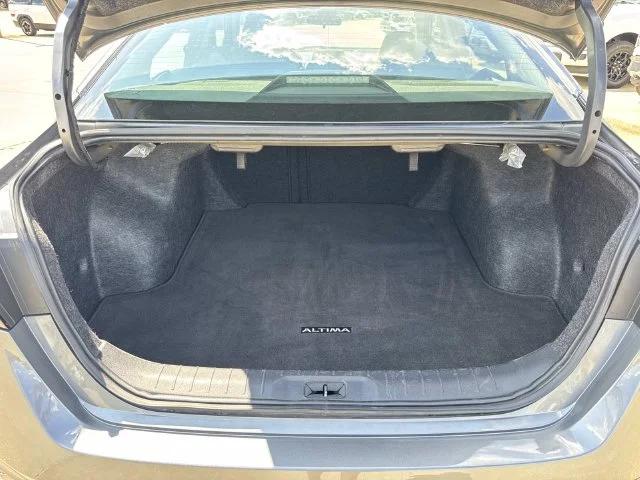 Used 2025 Gray Nissan 2.5 SV image 27