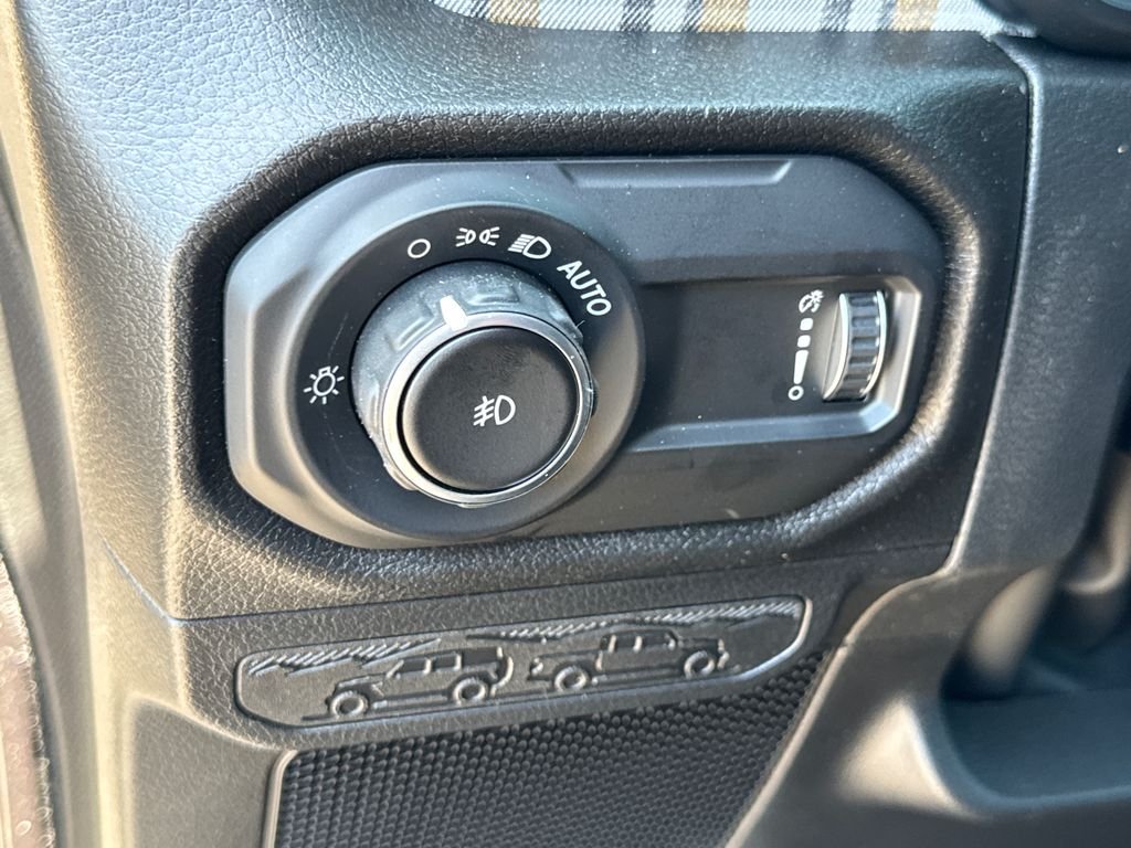 New 2026 Granite Crystal Metallic Clear-Coat Exterior Paint Jeep 85th Anniversary Edition image 28