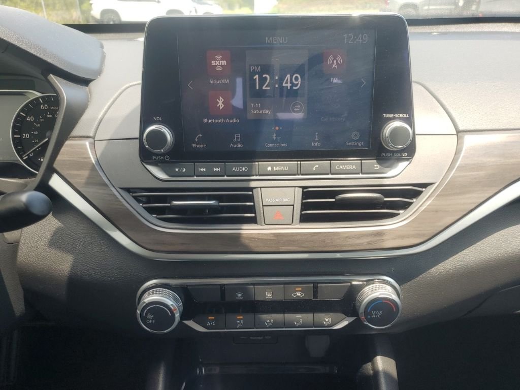 Used 2024 Red Nissan 2.5 SV image 19