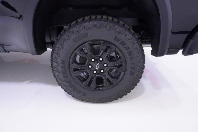 2026 Chevrolet Silverado 1500 ZR2 - Photo 12