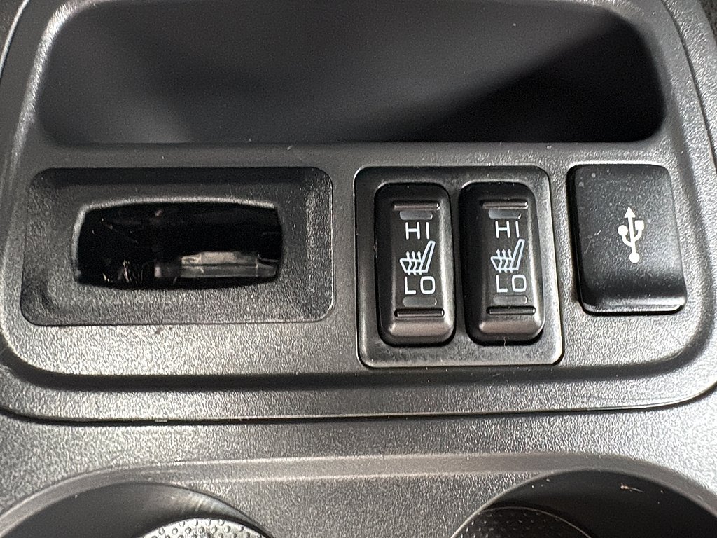 Used 2024 Jet Black Metallic Mitsubishi SE image 28
