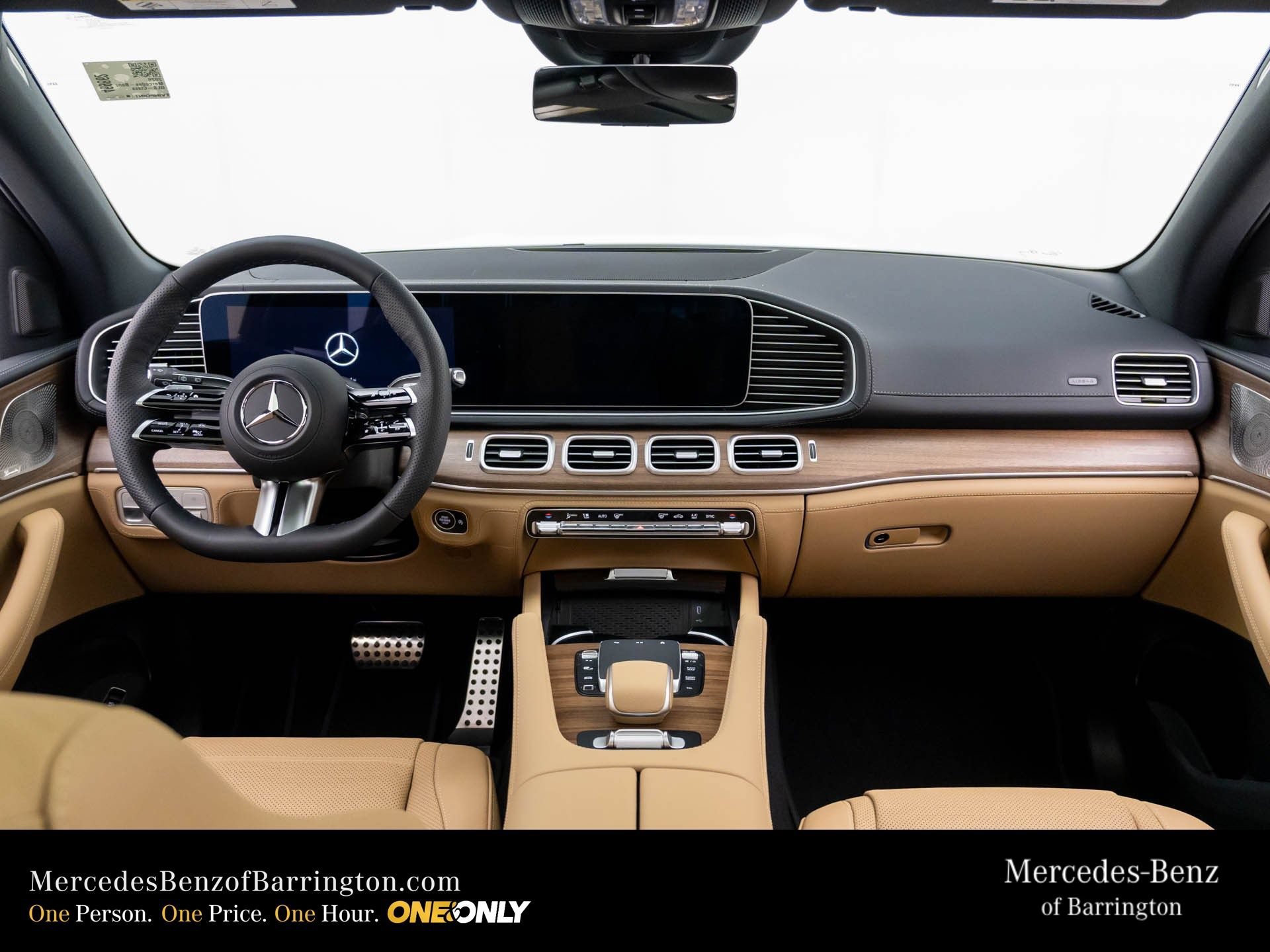 New 2026 MANUFAKTUR Moonlight White Metallic Mercedes-Benz GLS 580 image 54
