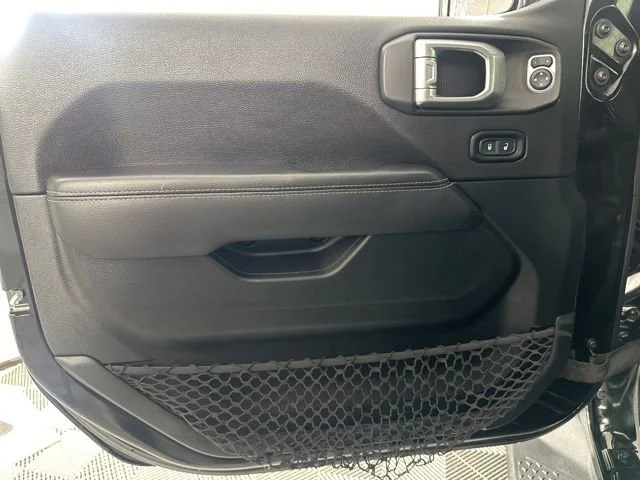 Used 2020 Black Jeep Overland image 18