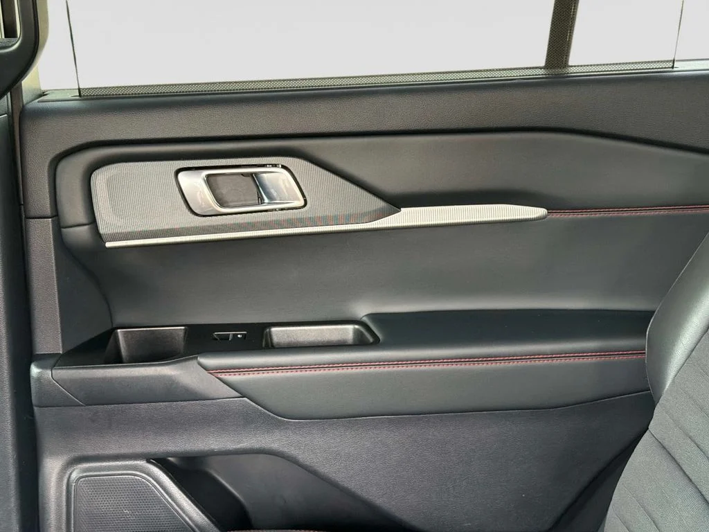 Used 2025 Vapor Blue Ford ST-Line image 16