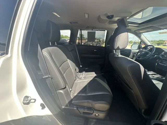 Used 2022 White Honda Touring image 30