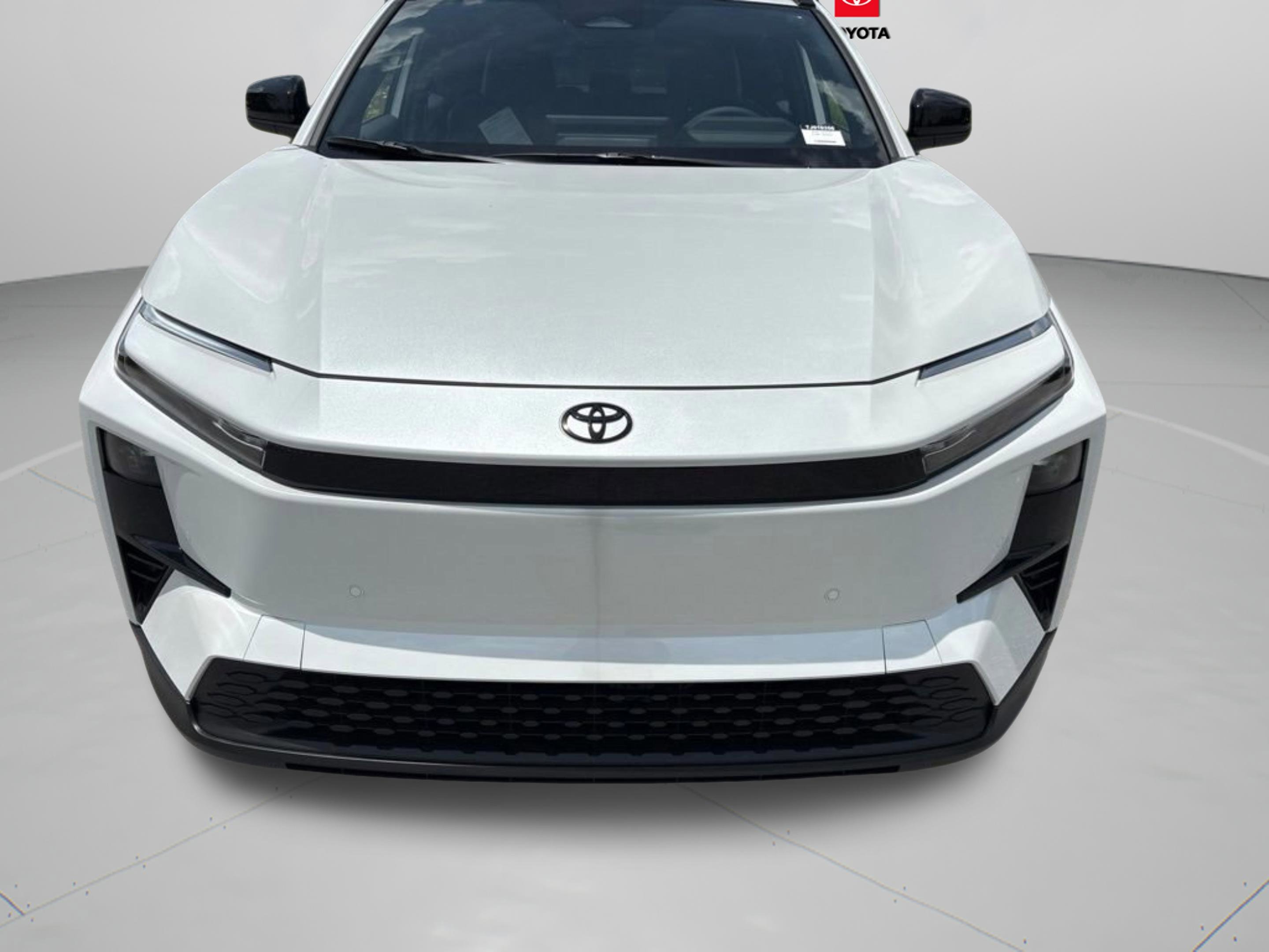 New 2026 Wind Chill Pearl Toyota SE image 28