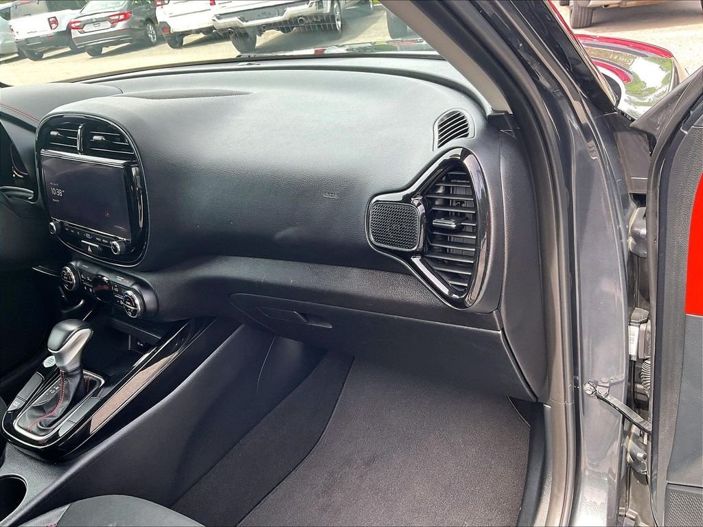 Used 2023 Gray Kia GT-Line image 13