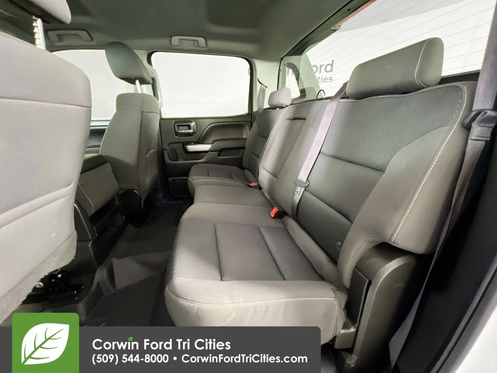 Used 2017 White Chevrolet LT image 24