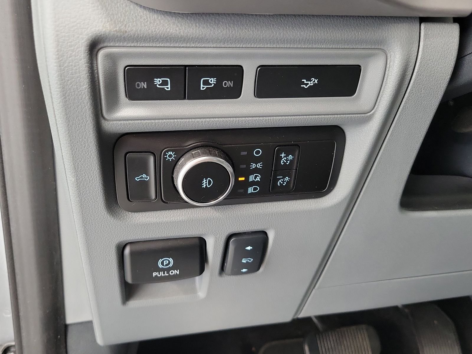 Used 2023 Silver Ford XLT image 15