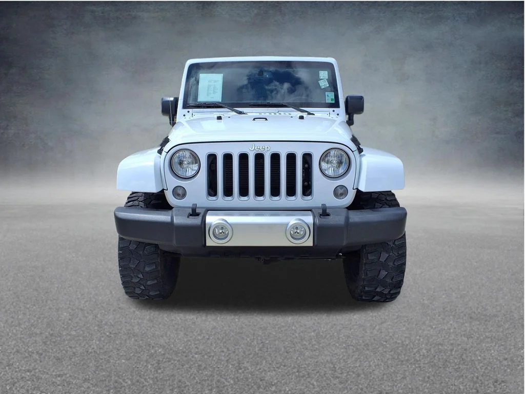Used 2016 White Jeep Unlimited Sahara image 2