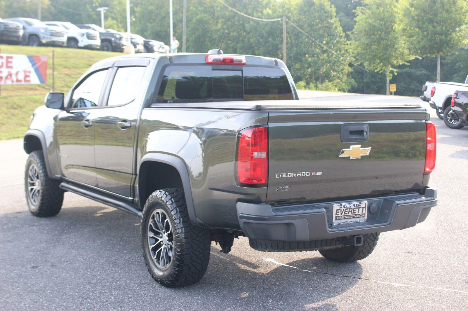 Used 2018 DEEPWOOD GREEN METALLIC Chevrolet 4WD ZR2 image 5