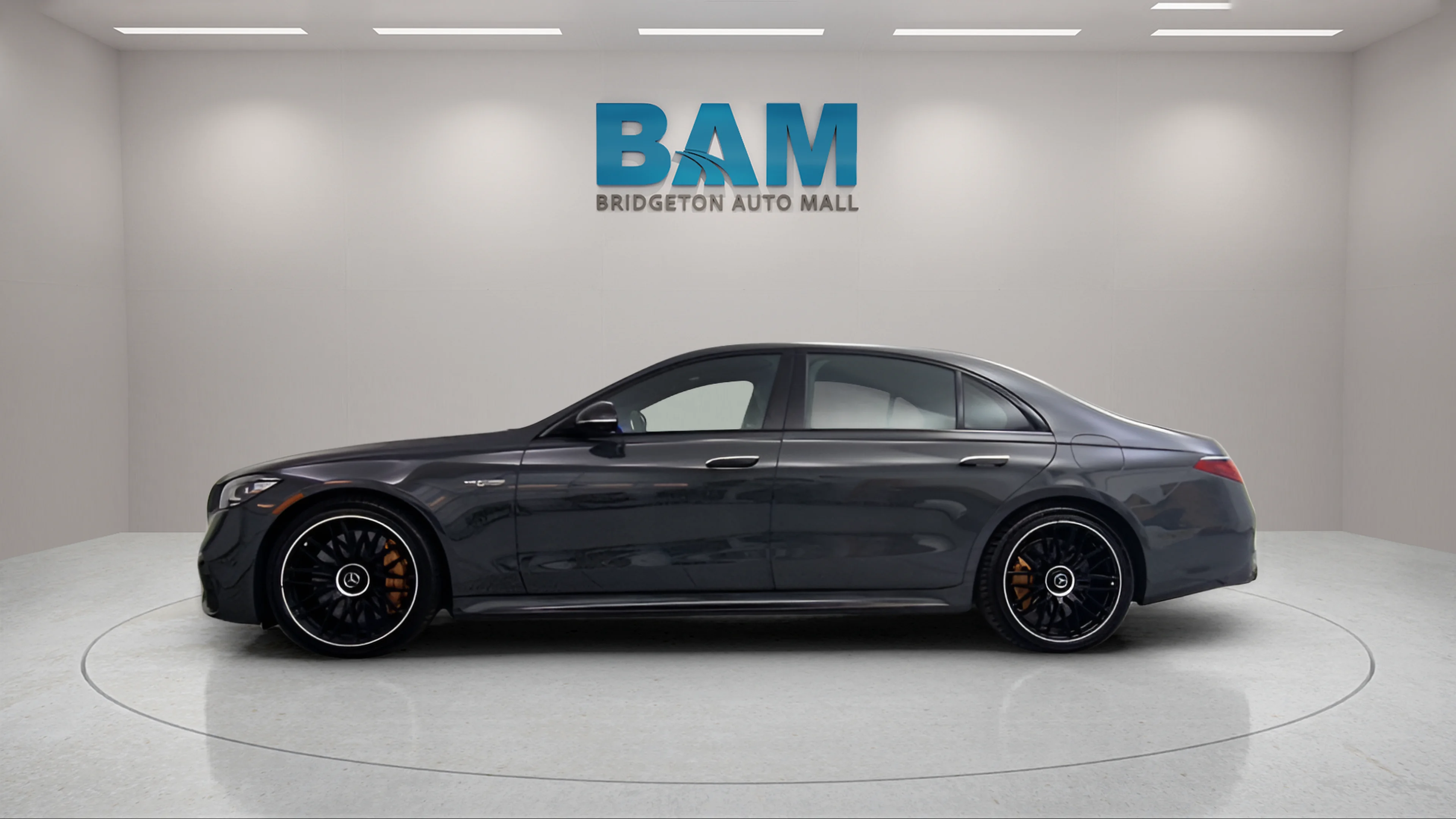 Used 2025  Mercedes-Benz AMG® S 63 E image 4