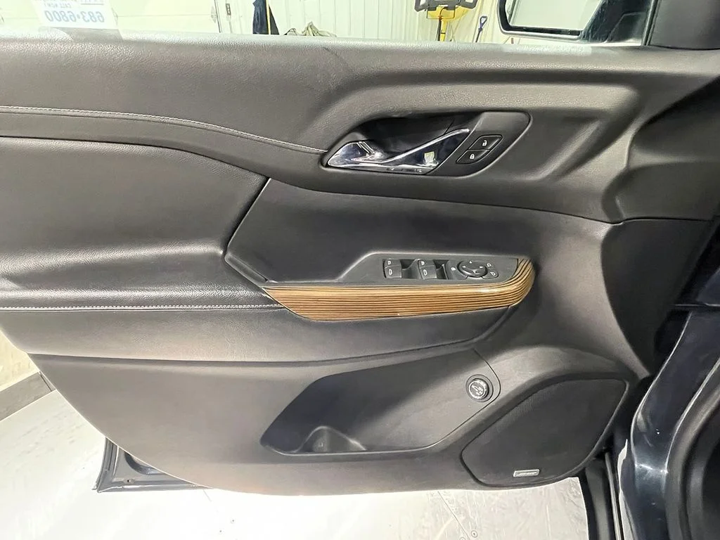 Used 2019 Blue GMC SLE-2 image 21