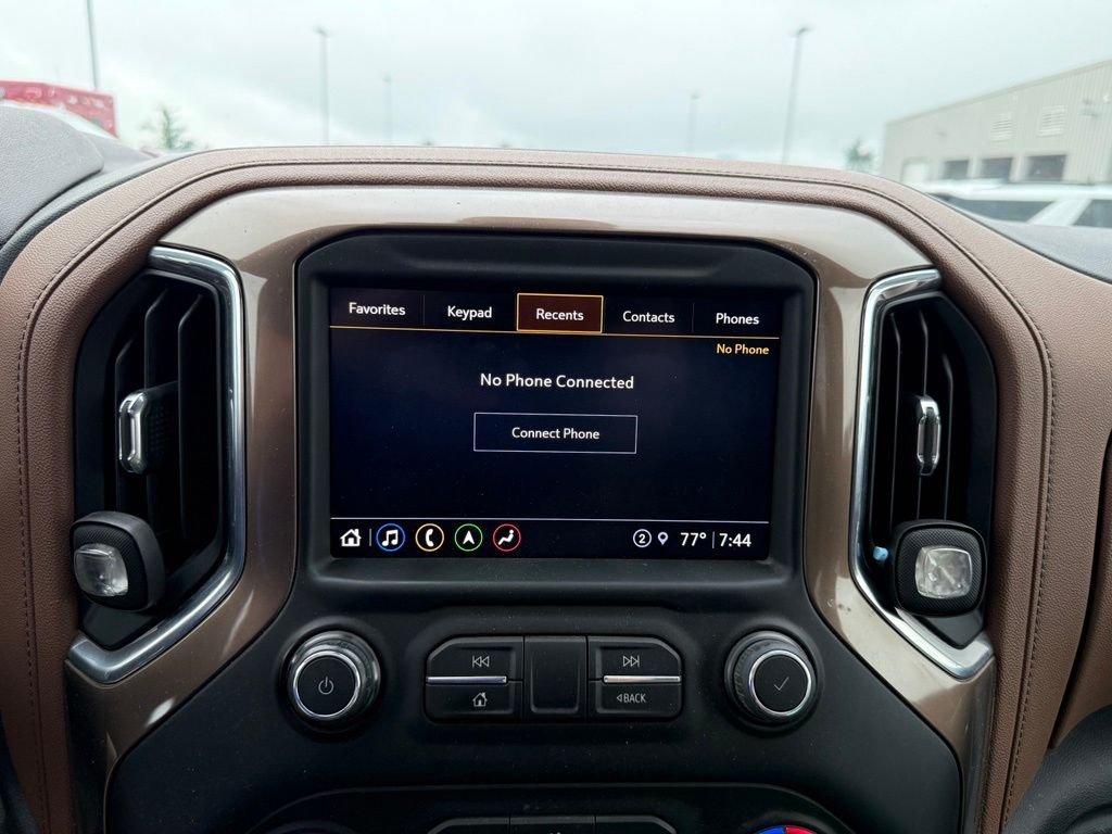 Used 2022 Silver Ice Metallic Chevrolet High Country image 11