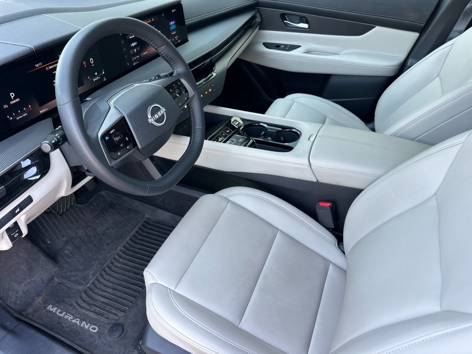 Used 2025 Super Black Nissan SV image 9