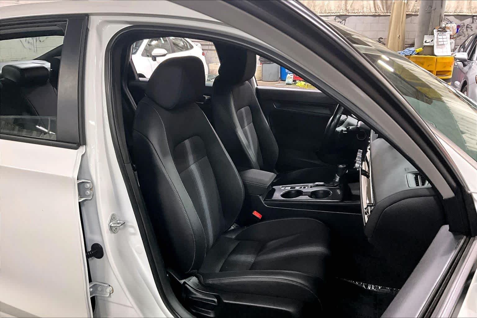 Used 2022 Platinum White Pearl Honda Sport image 9
