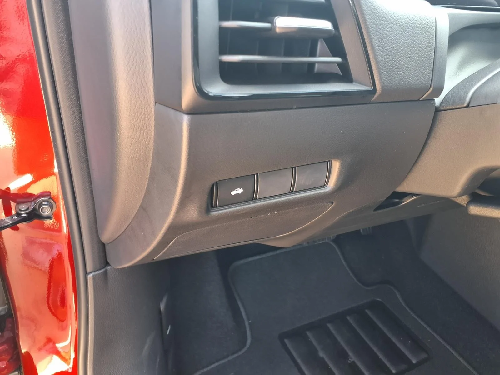 2026 Nissan Sentra SV - Photo 11