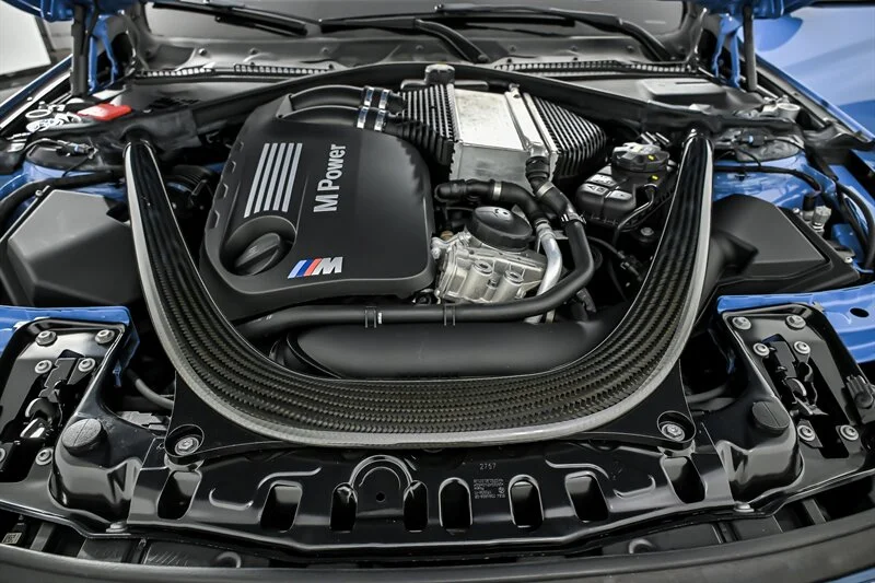 Used 2018 Yas Marina Blue Metallic BMW  image 12