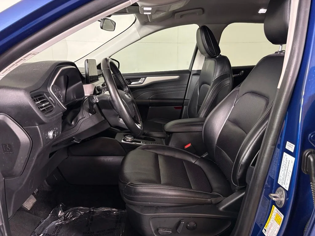 Used 2022 Blue Metallic Ford SEL image 16