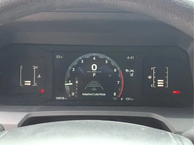Used 2025  Toyota SR image 12