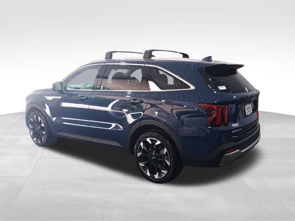Used 2025 Black Kia SX image 3
