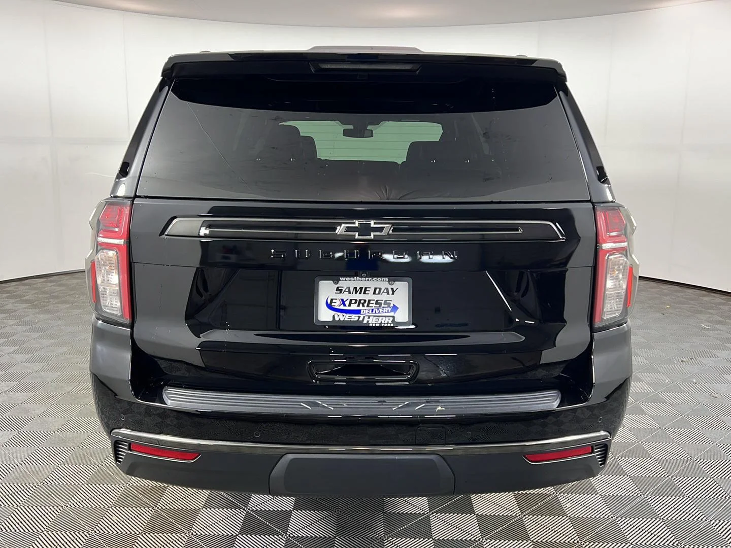 Used 2022 Black Chevrolet Z71 image 5