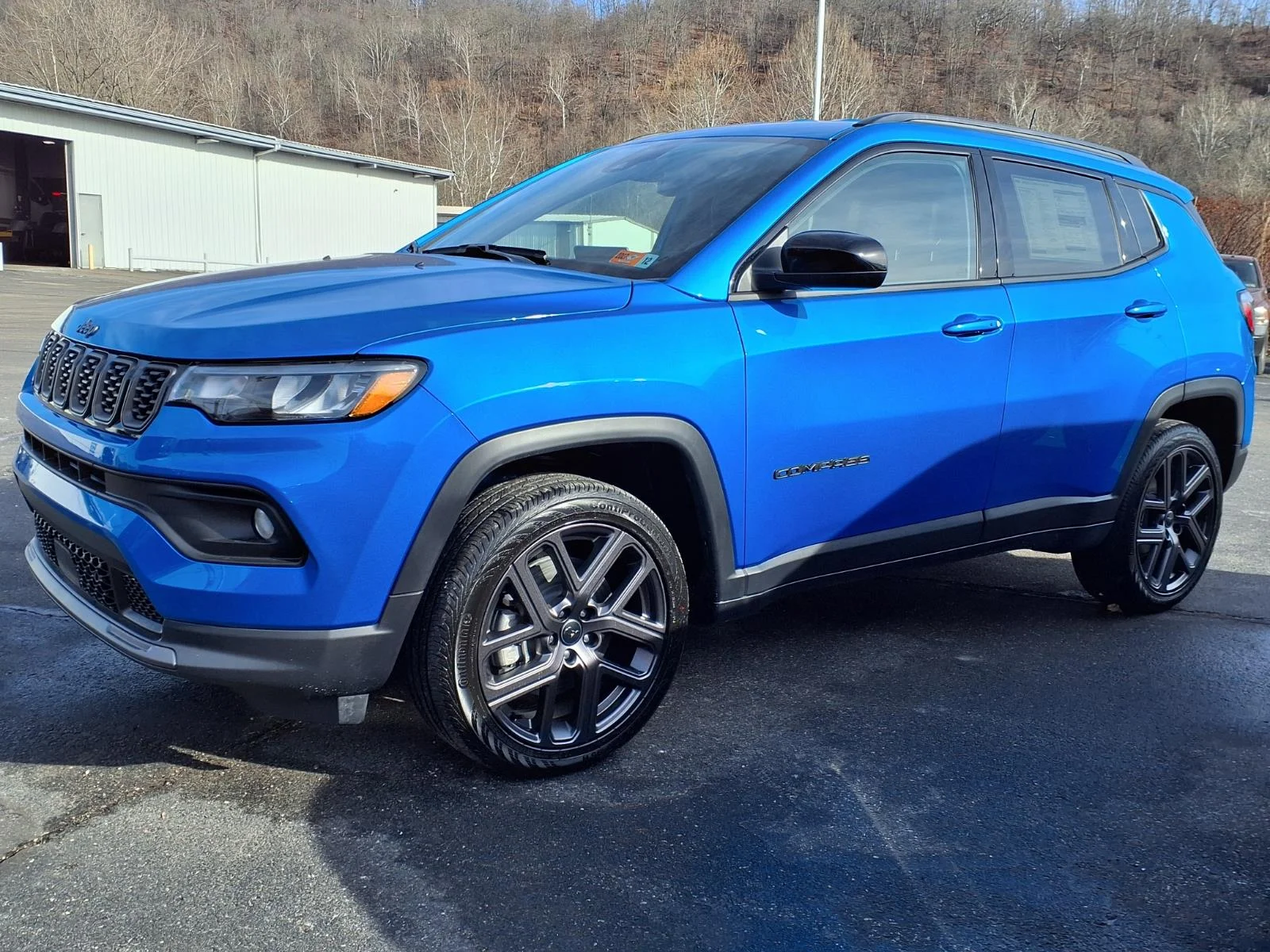New 2026 Hydro Blue Pearl-Coat Exterior Paint Jeep Latitude image 2
