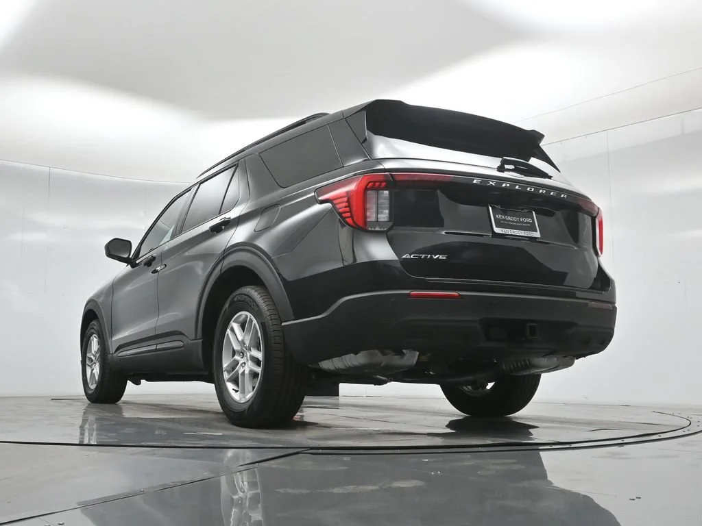 New 2026 Agate Black Metallic Ford Active image 48