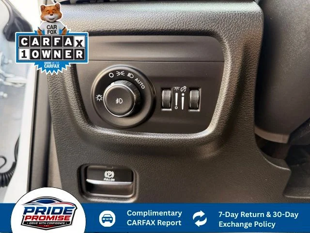 Used 2025 White Jeep Limited image 24