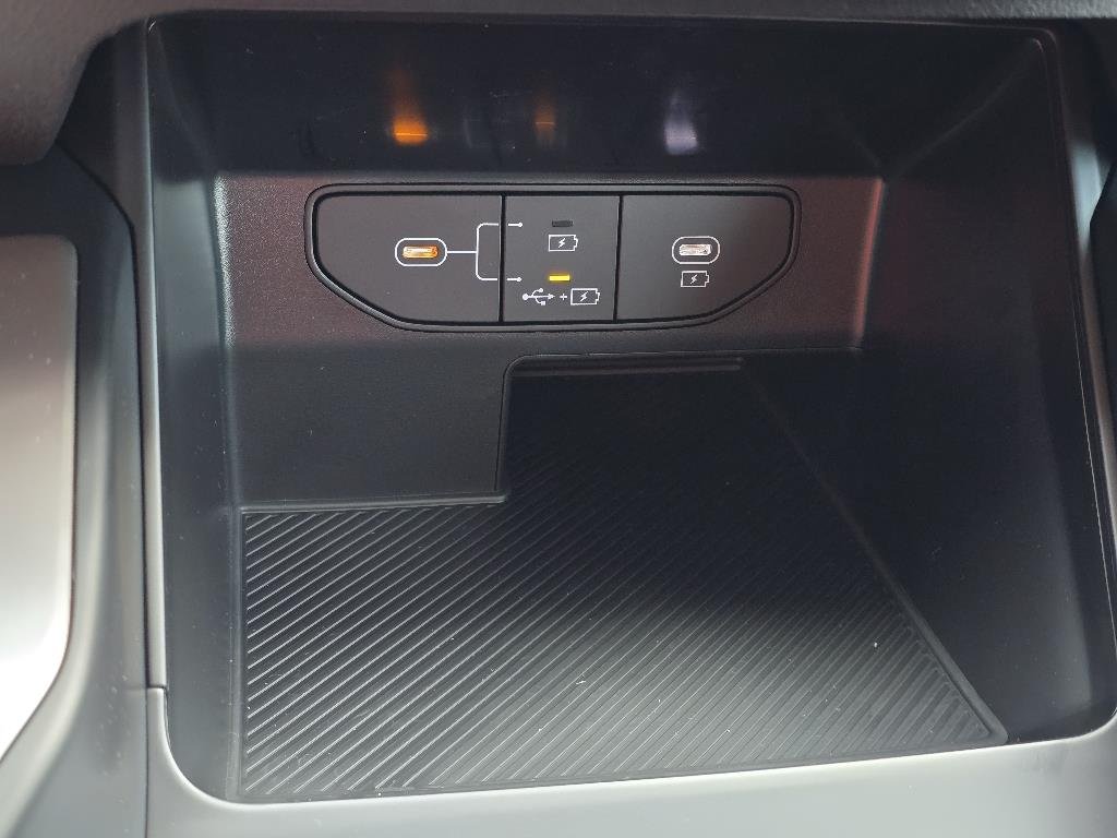 2026 Kia Sorento LX - Photo 11