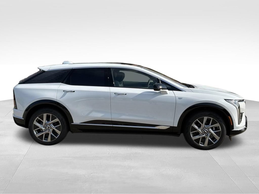 2027 Cadillac OPTIQ Luxury - Photo 7