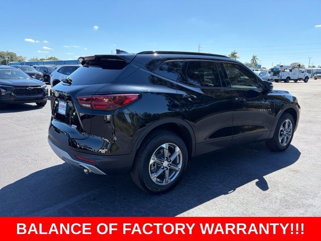 Used 2023 BLACK Chevrolet LT image 6