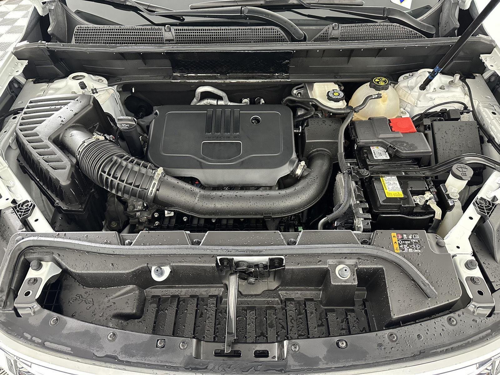 Used 2023 Summit White GMC SLE image 35