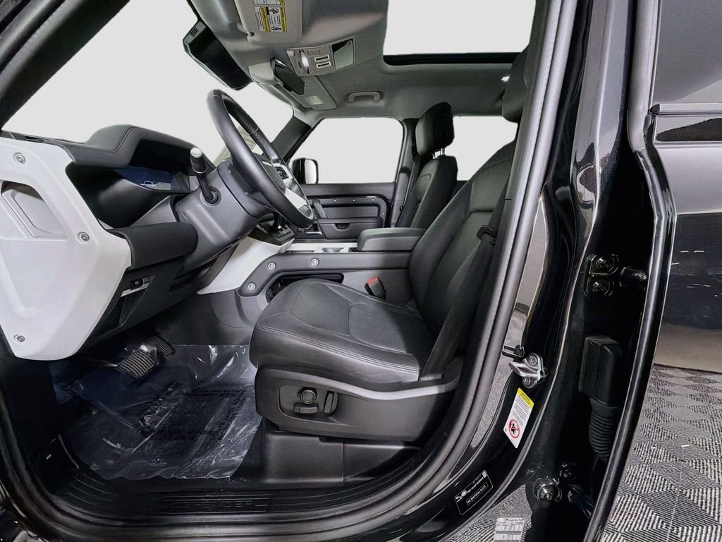 Used 2025 Black Land Rover S image 22