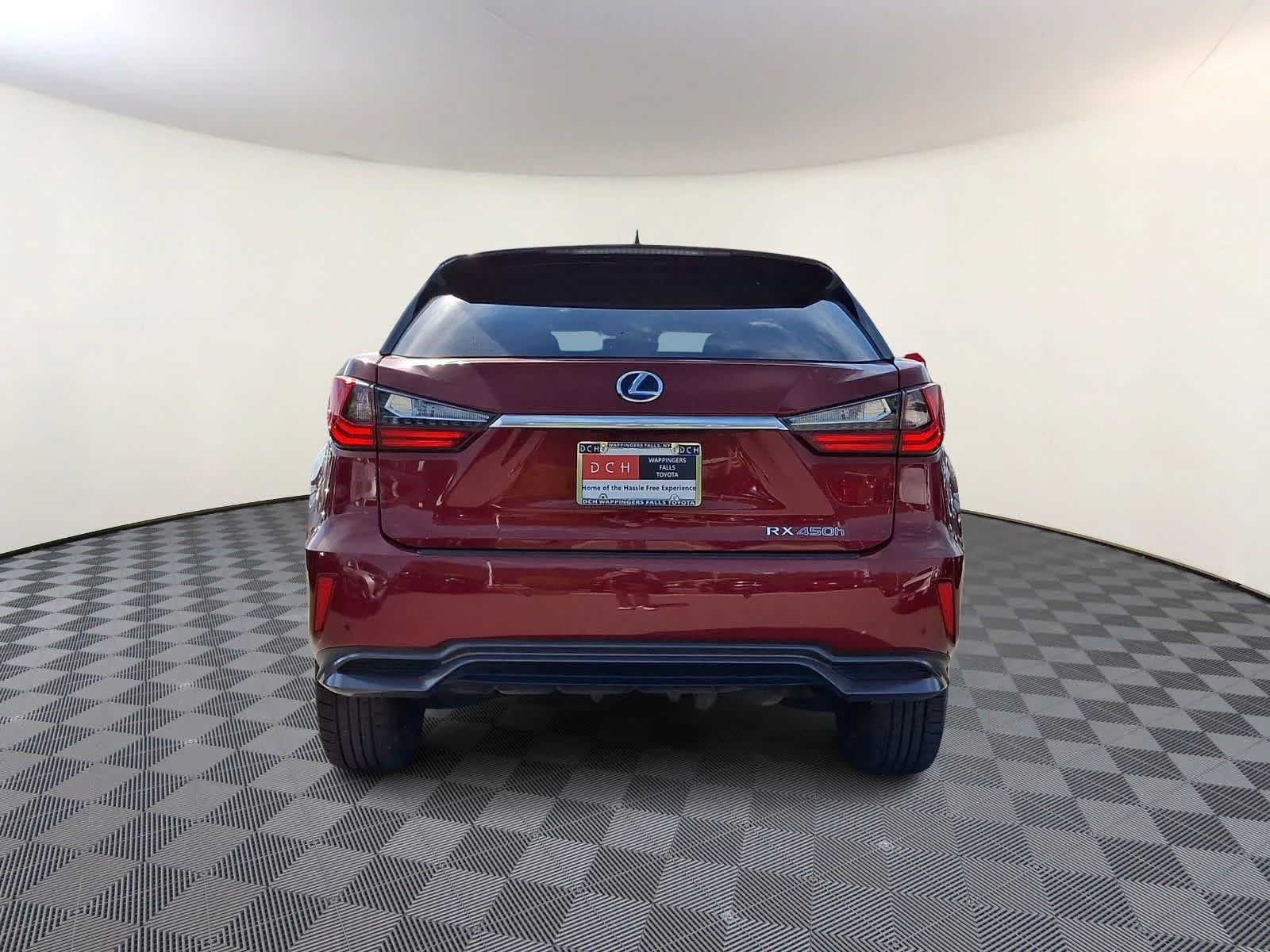 Used 2016 Matador Red Mica Lexus  image 6