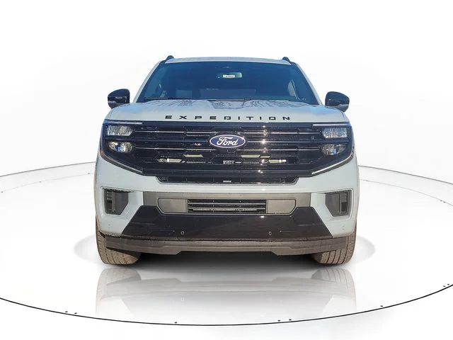 New 2027 Gray Metallic Ford Platinum image 2