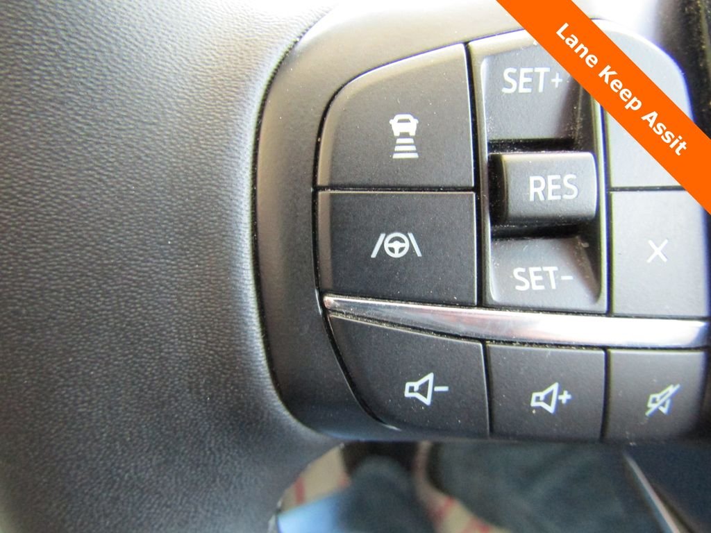 Used 2025 White Ford Lariat image 9