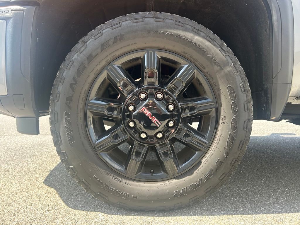 Used 2026 Silver GMC AT4 image 10