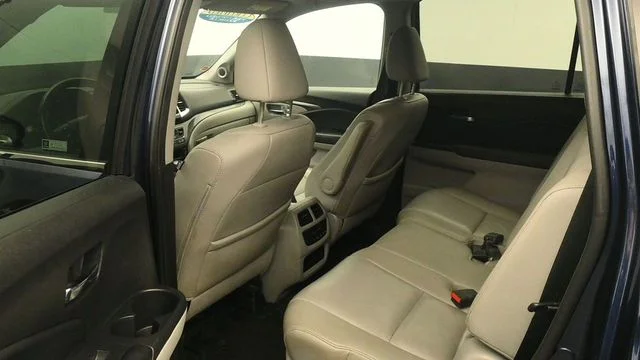 Used 2017 Blue Honda EX-L image 10