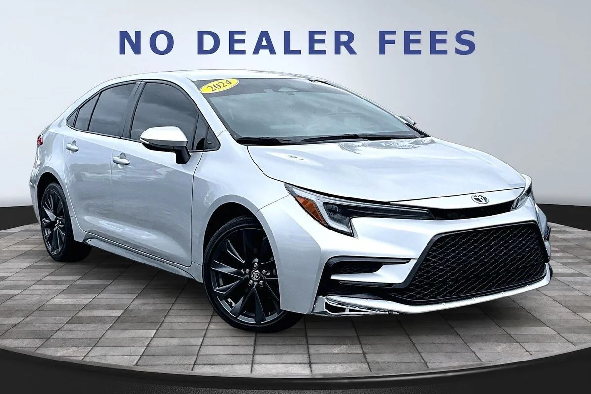 Used 2024 Silver Toyota Hybrid SE image 3