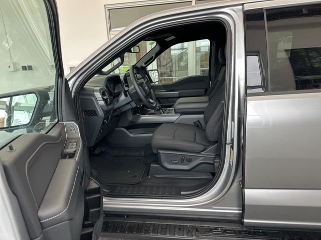 New 2026 Iconic Silver Metallic Ford XLT image 16