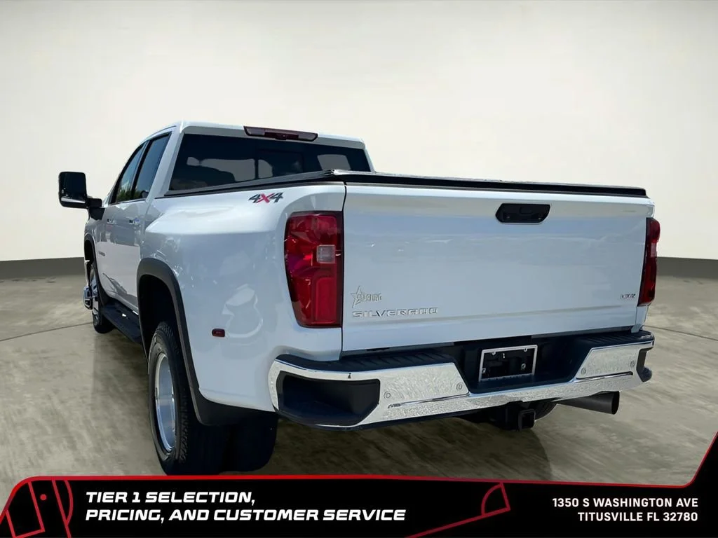Used 2025 Summit White Chevrolet LTZ DRW image 4