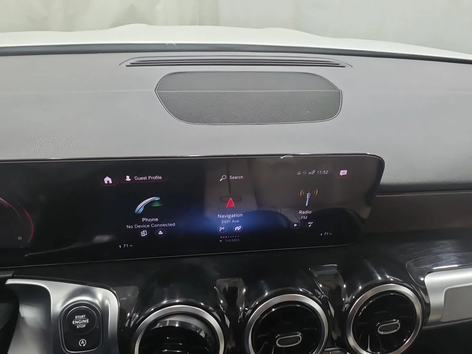 Used 2022 White Mercedes-Benz 4MATIC® image 24