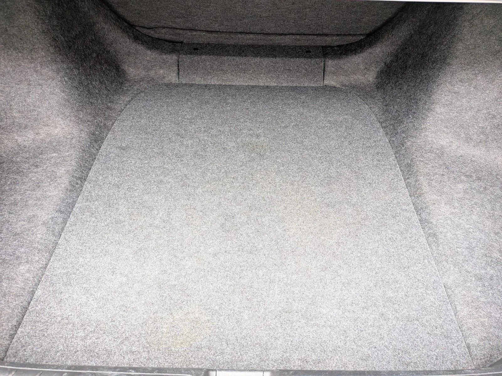 Used 2018 White Honda LX 1.5T image 6